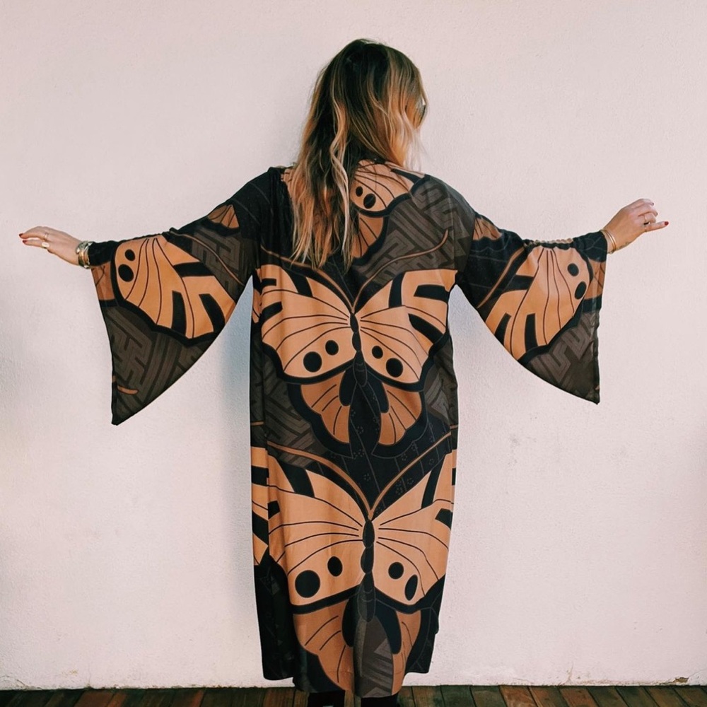 NOVELLA ROYALE GEORGIA ROBE ONYX BUTTERFLY